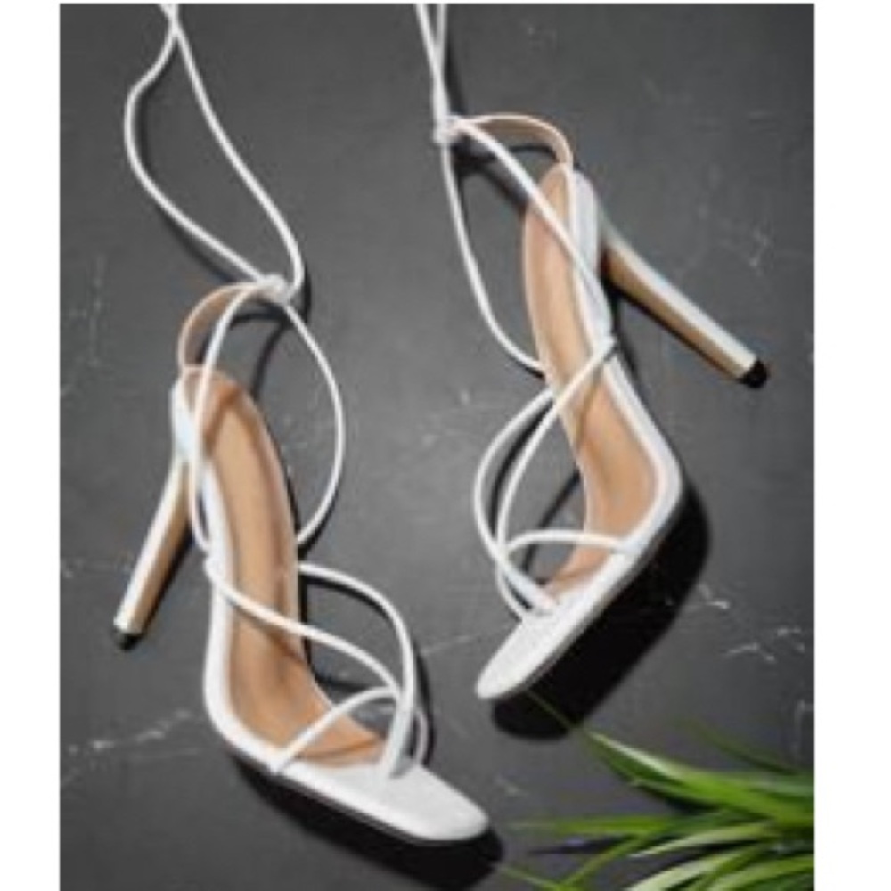 Spiral tie heels
